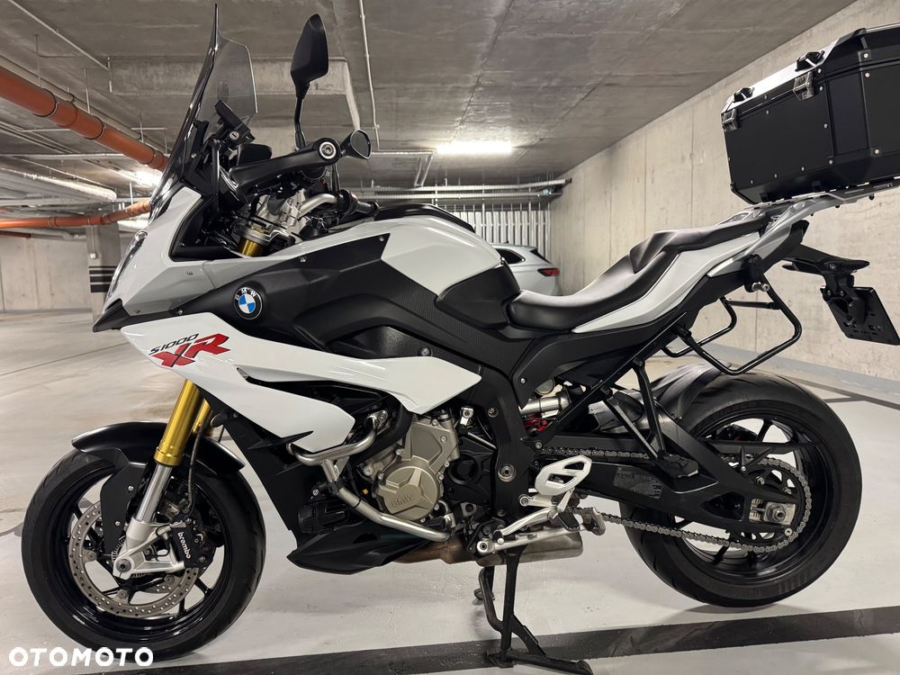 BMW XR - 8