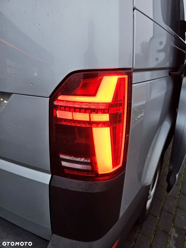 Volkswagen Transporter LONG 2.0TDI - 9