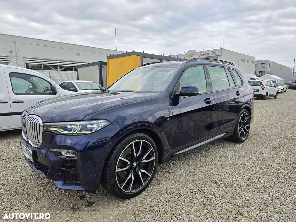 BMW X7 - 7