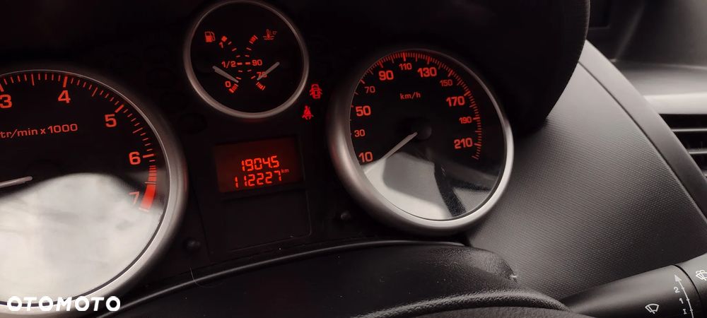 Peugeot 207 1.4 16V Trendy - 21