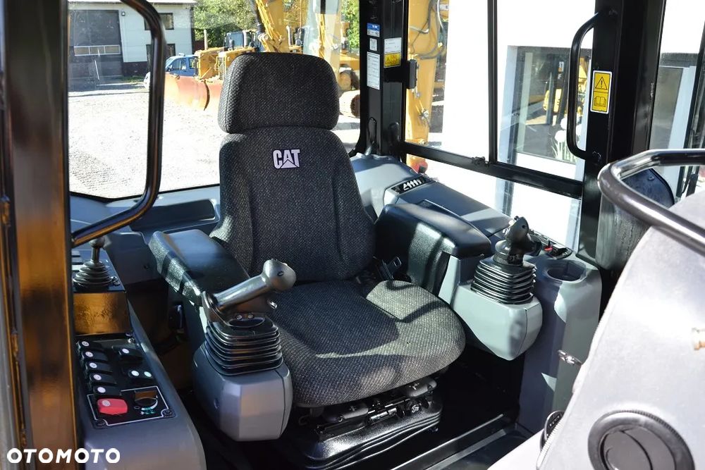 Caterpillar D6K 2 LGP, TYLKO 5800 MTH - 23
