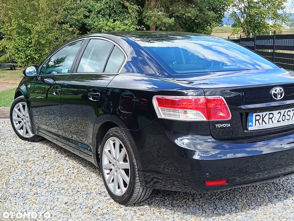 Toyota Avensis - 15