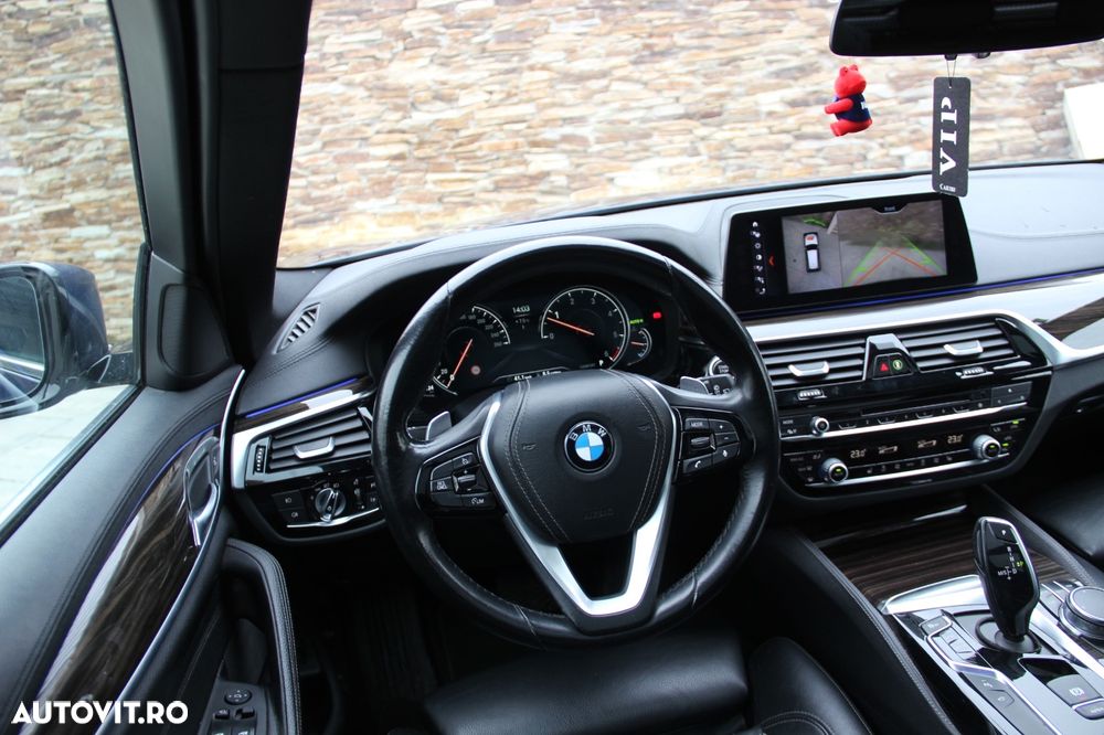 BMW Seria 5 530d xDrive Touring Aut. Luxury Line - 22