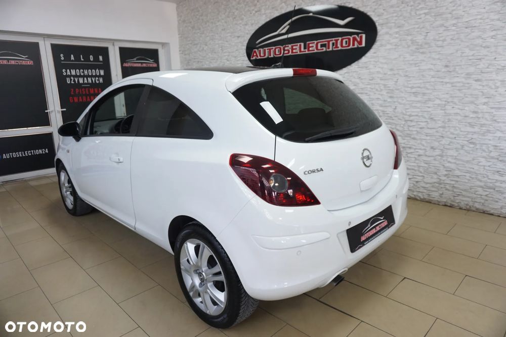 Opel Corsa 1.2 16V Cosmo - 10