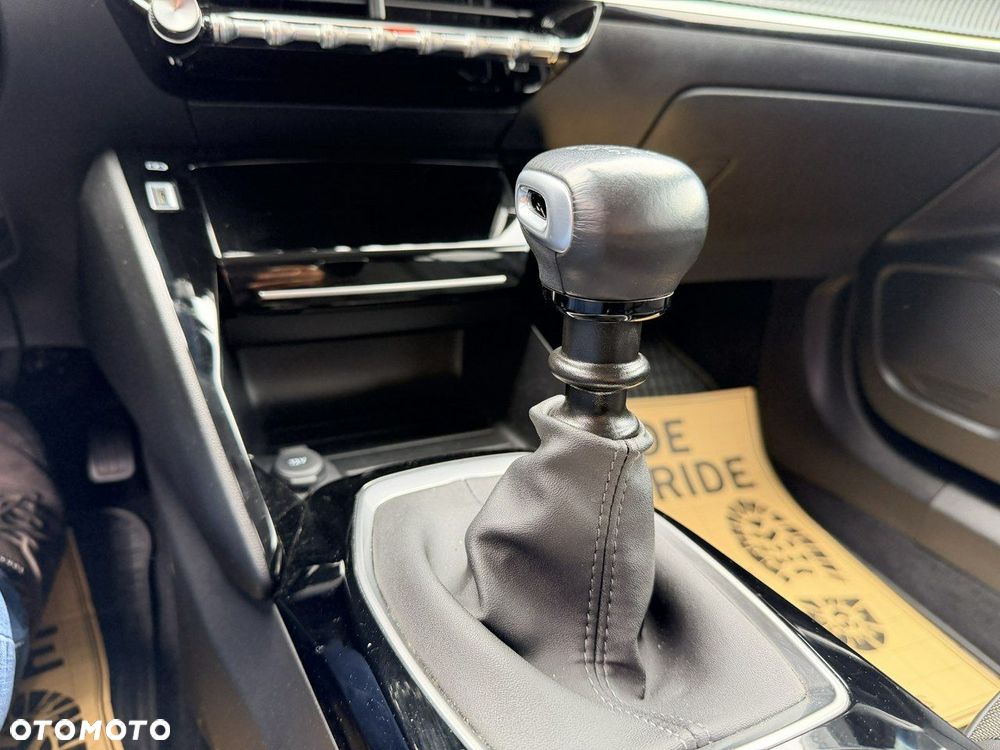 Peugeot 2008 Benzin 100 Business - 24