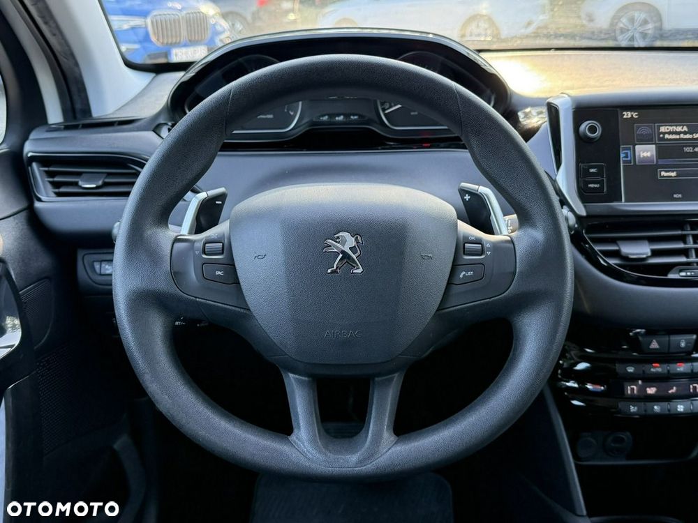 Peugeot 208 - 19