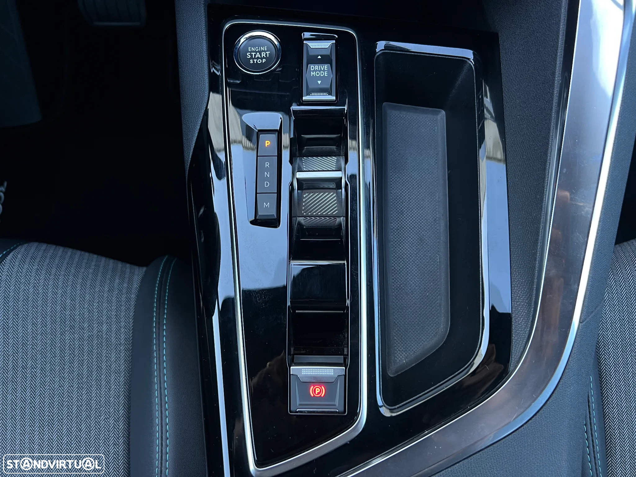 Peugeot 3008 1.2 Hybrid Allure Pack e-DCS6 - 36
