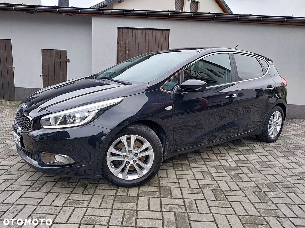 Kia Ceed 1.4 CVVT Dream Team Edition - 2