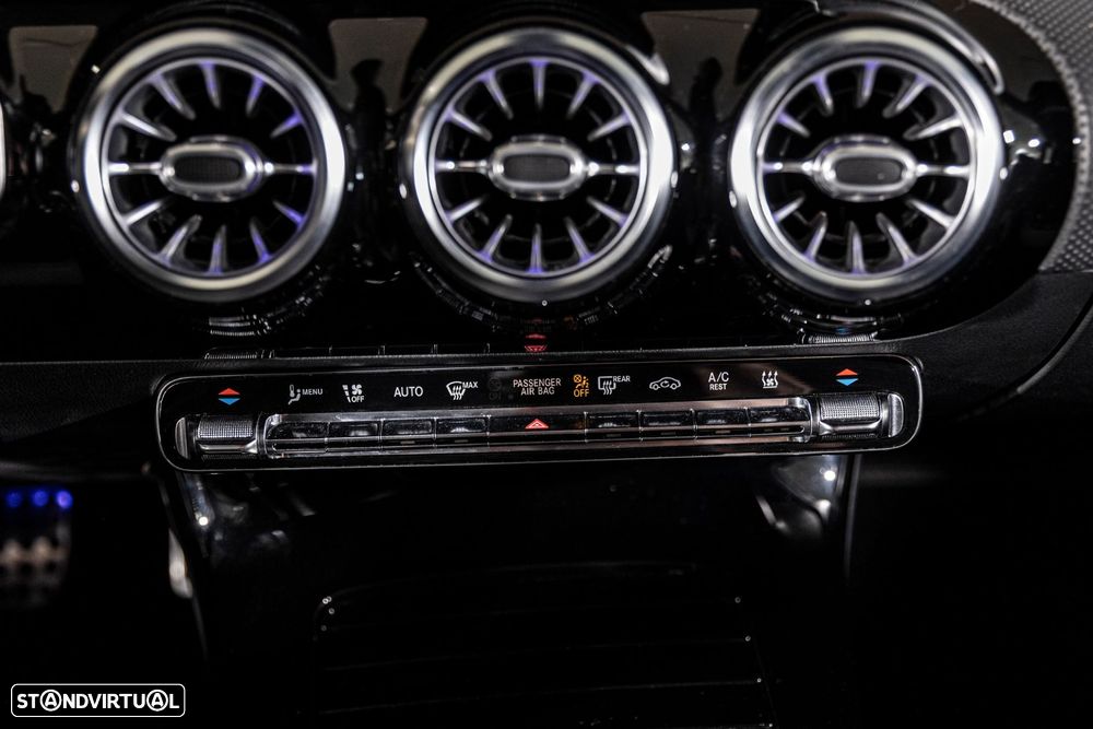 Mercedes-Benz A 250 e AMG Line - 21