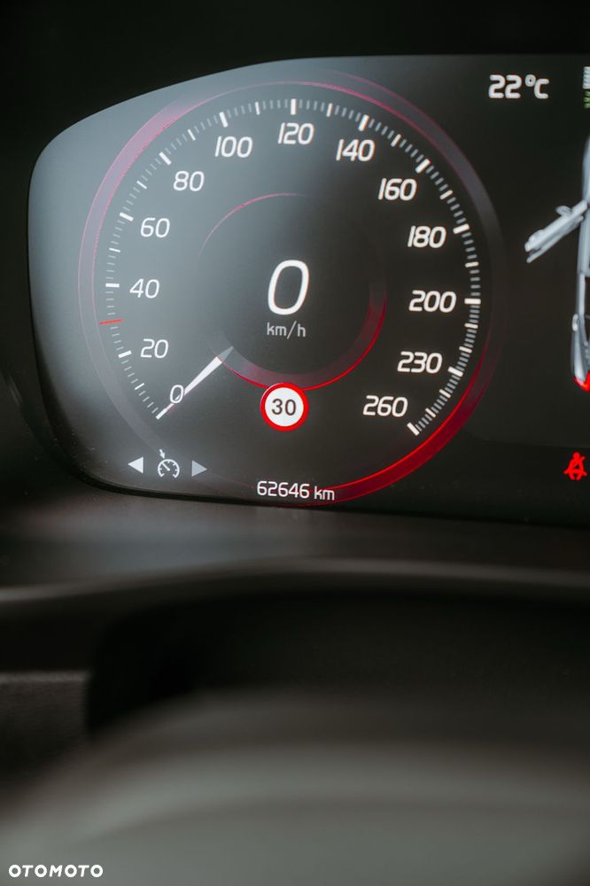 Volvo XC 40 T3 Momentum - 27
