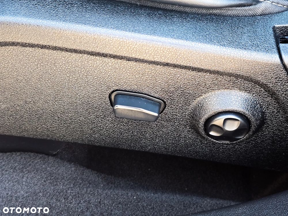 Fiat Freemont 2.0 Multijet Black Code AWD - 32