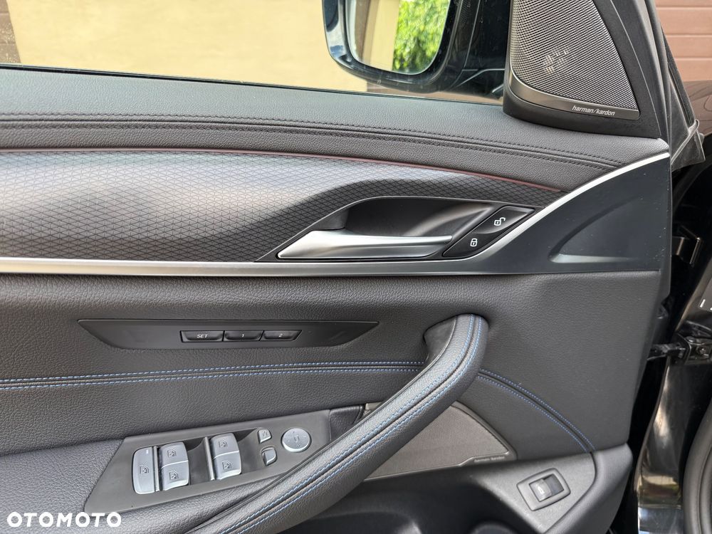 BMW Seria 5 530d M Sport Edition - 16