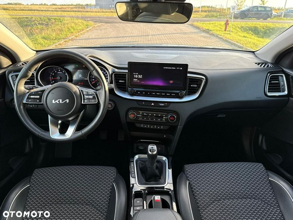 Kia XCeed - 24