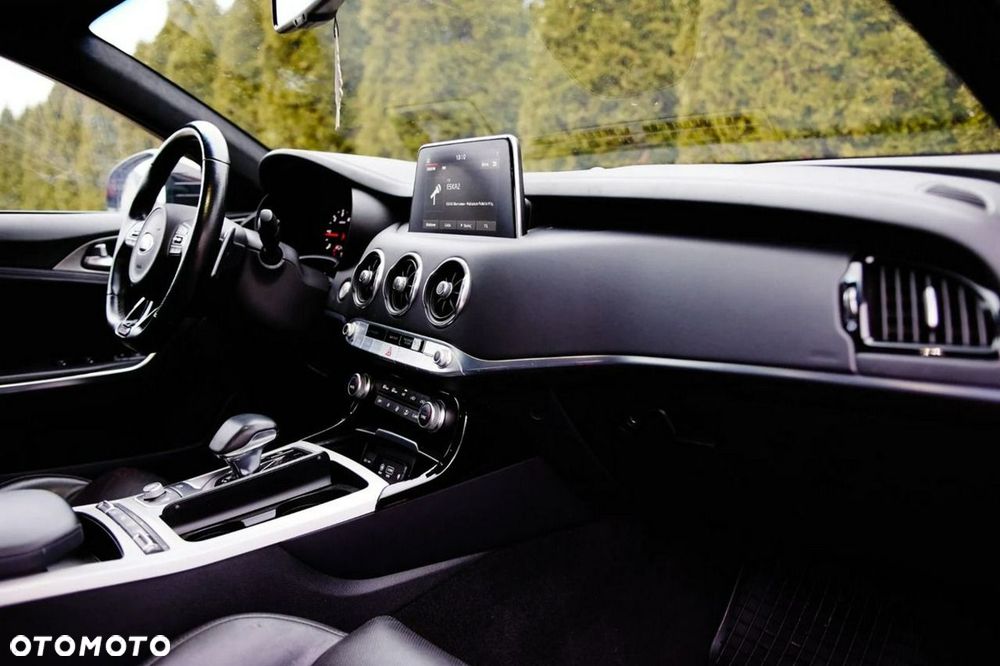 Kia Stinger 2.2 CRDI GT Line - 36