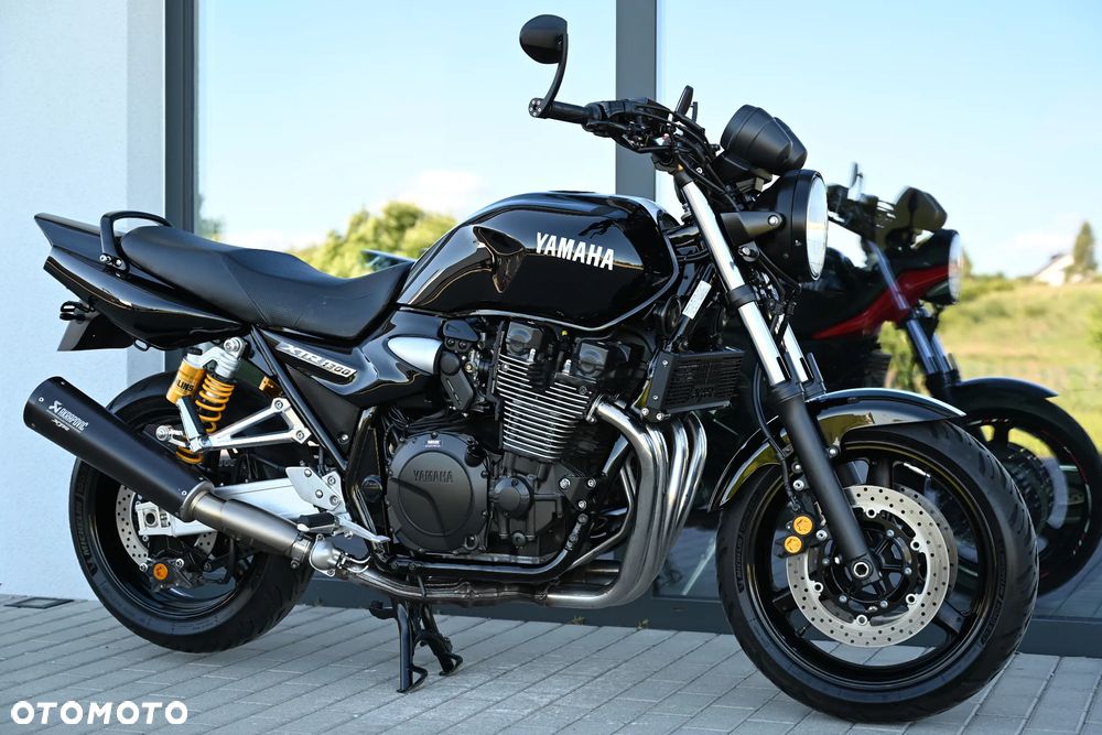 Yamaha XJR - 4