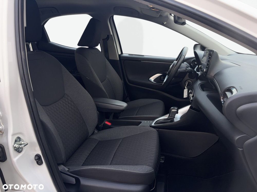 Toyota Yaris - 12