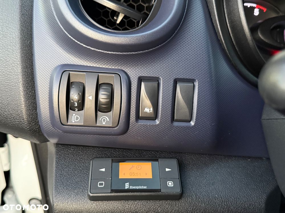 Opel Vivaro - 23