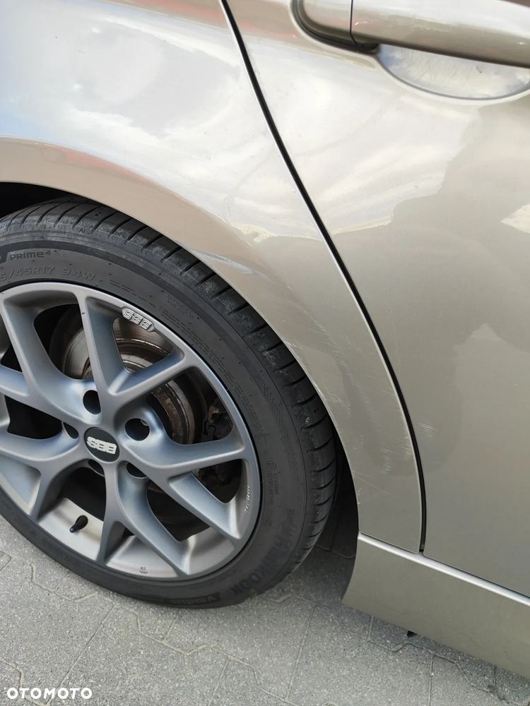 BMW Seria 3 318d DPF Touring - 4