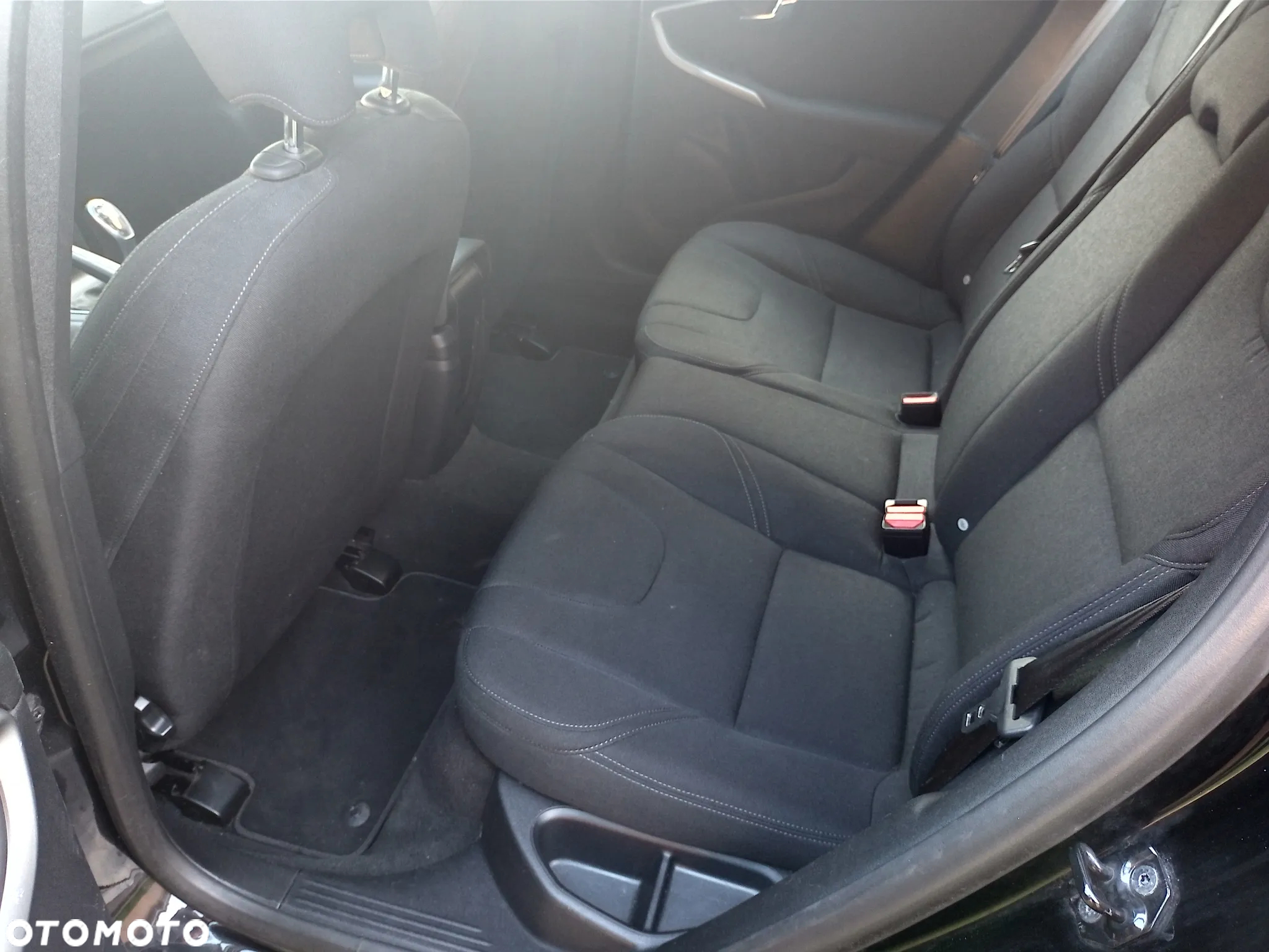 Volvo V40 D2 Momentum - 12