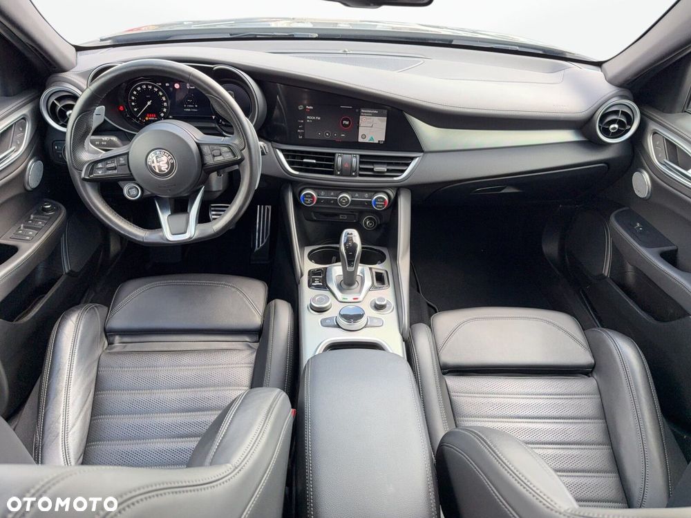 Alfa Romeo Giulia 2.0 Turbo Veloce Q4 - 12