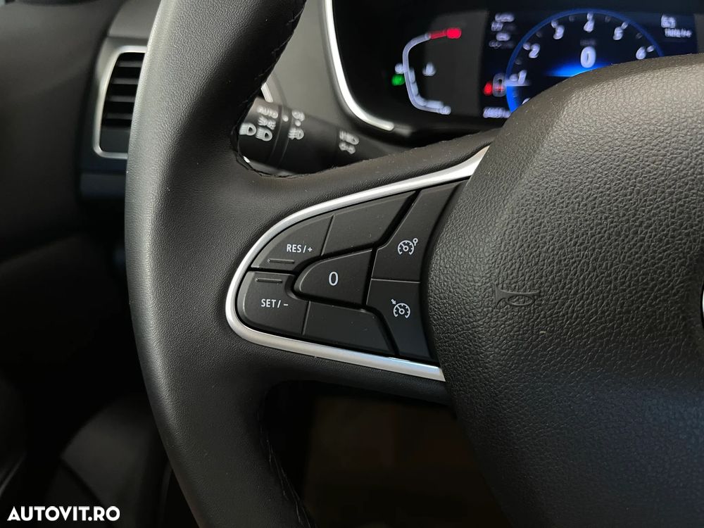 Renault Megane TCe 140 GPF Equilibre - 17