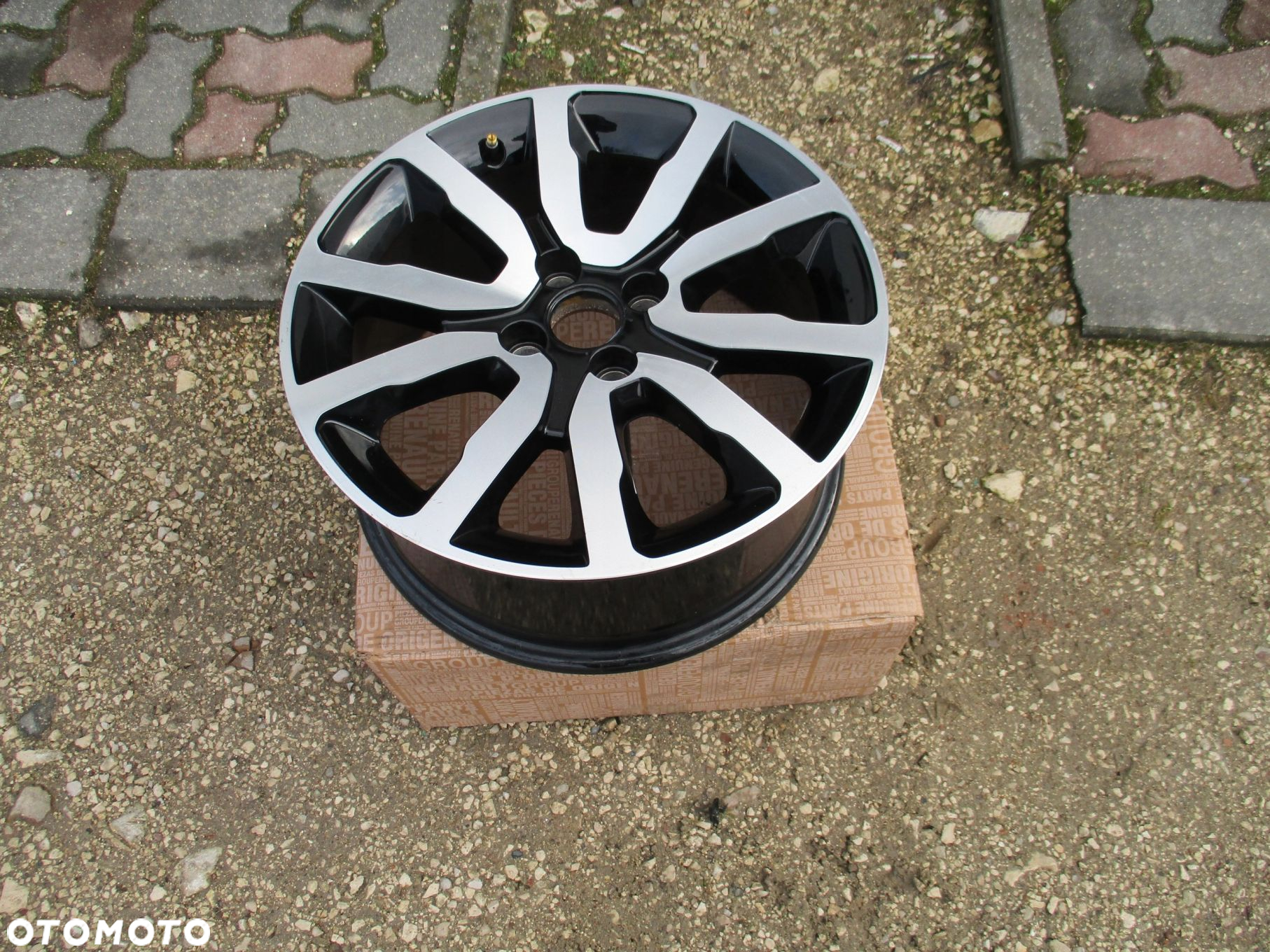 FELGA ALUMINIOWA CLIO CAPTUR 7J X16 ET37 403008869 - 2