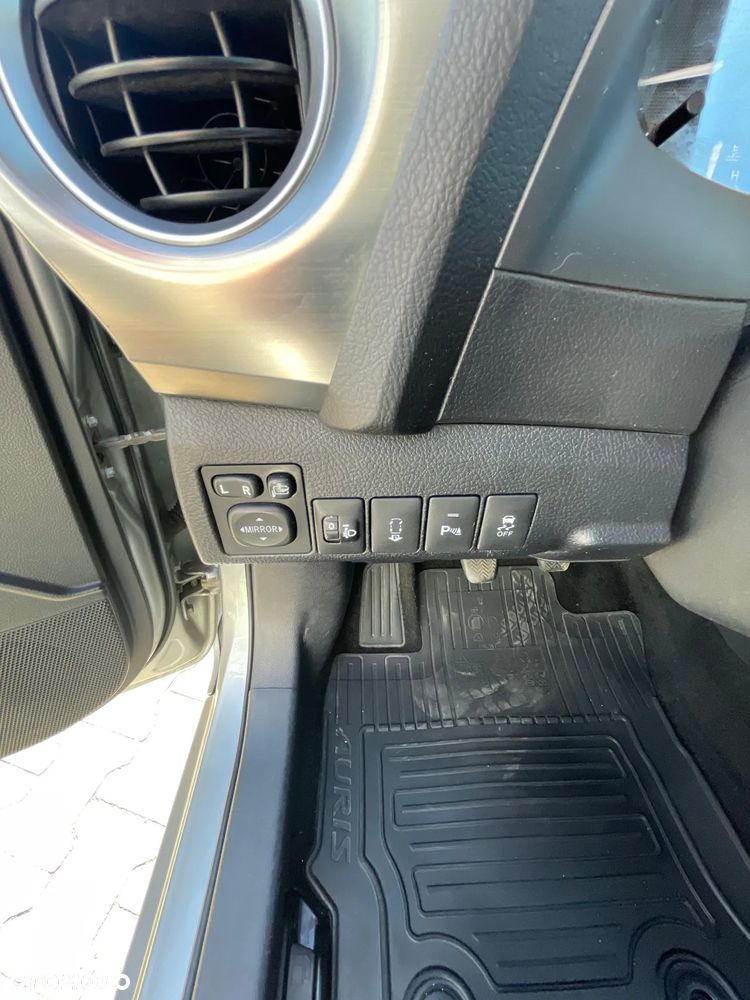 Toyota Auris 1.6 Valvematic Executive - 15