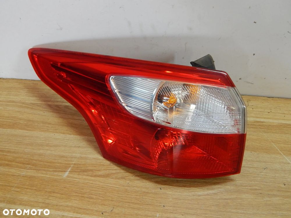 Lampa lewy tył narożna Ford Focus MK3 10-15 Kombi Łuków części - 4
