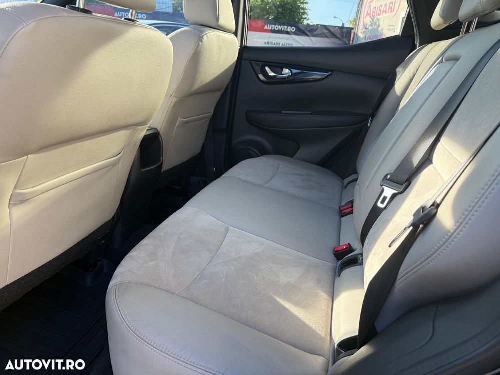 Nissan Qashqai 1.6 DCI 4 x 4 DPF Start/Stop tekna - 14