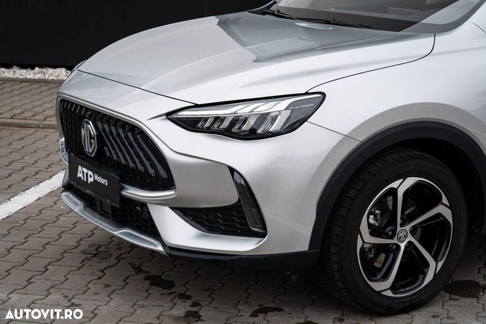 MG HS 1.5 T-GDi 6MT Exclusive - 28