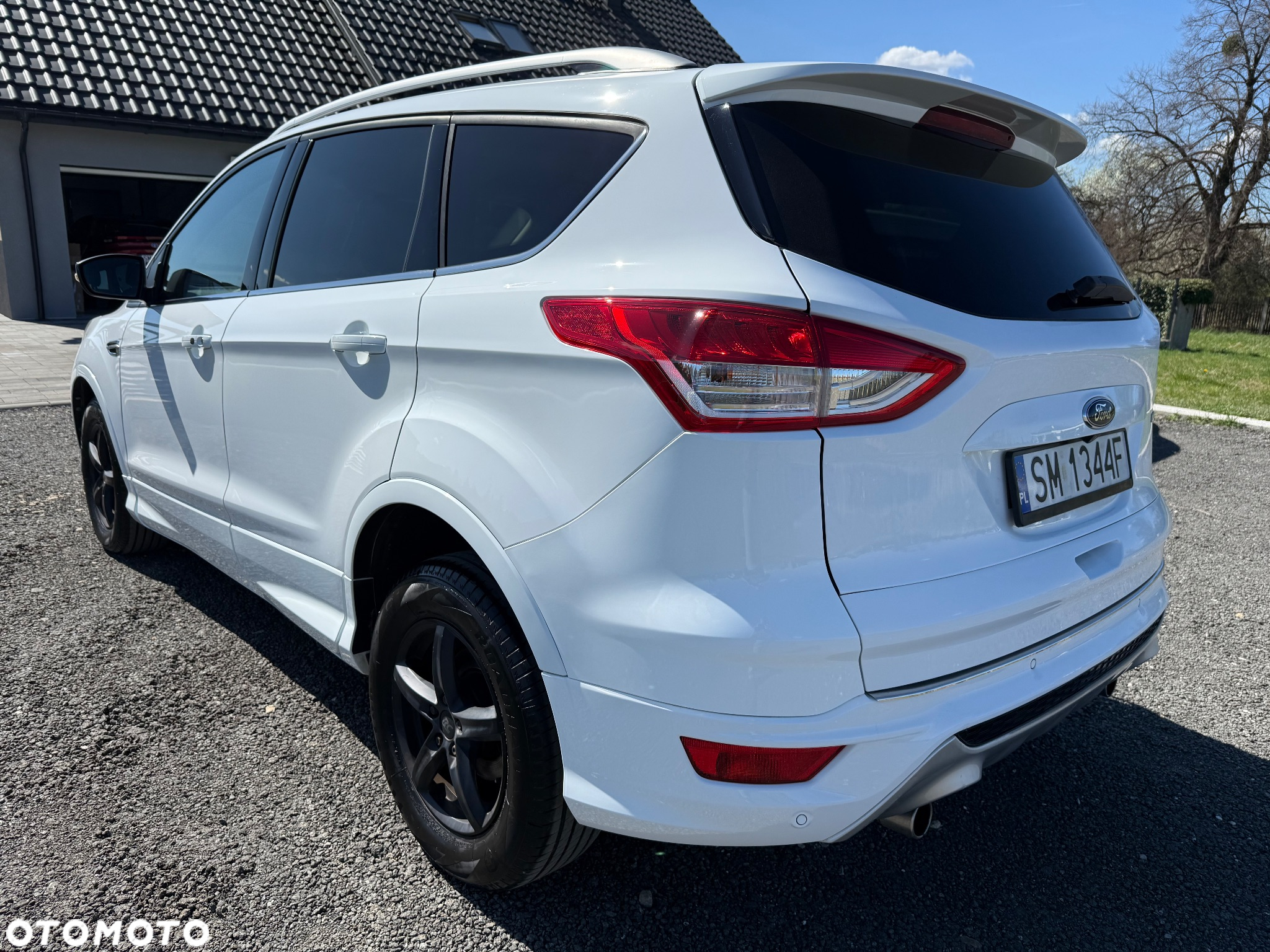 Ford Kuga 1.6 EcoBoost 2x4 Individual - 3