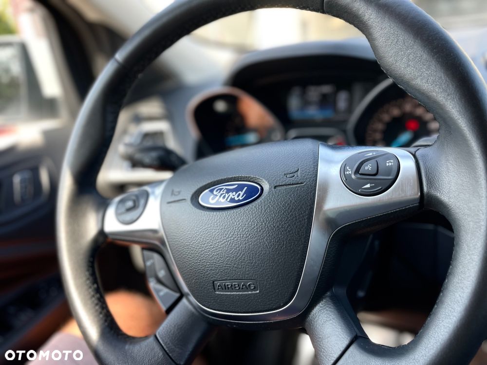 Ford Kuga 2.0 TDCi 2x4 Titanium - 22