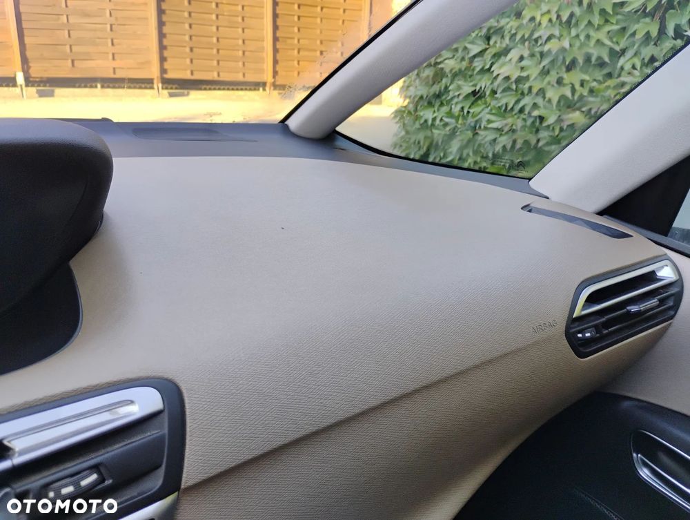 Citroën C4 Grand Picasso 2.0 BlueHDi Exclusive - 23