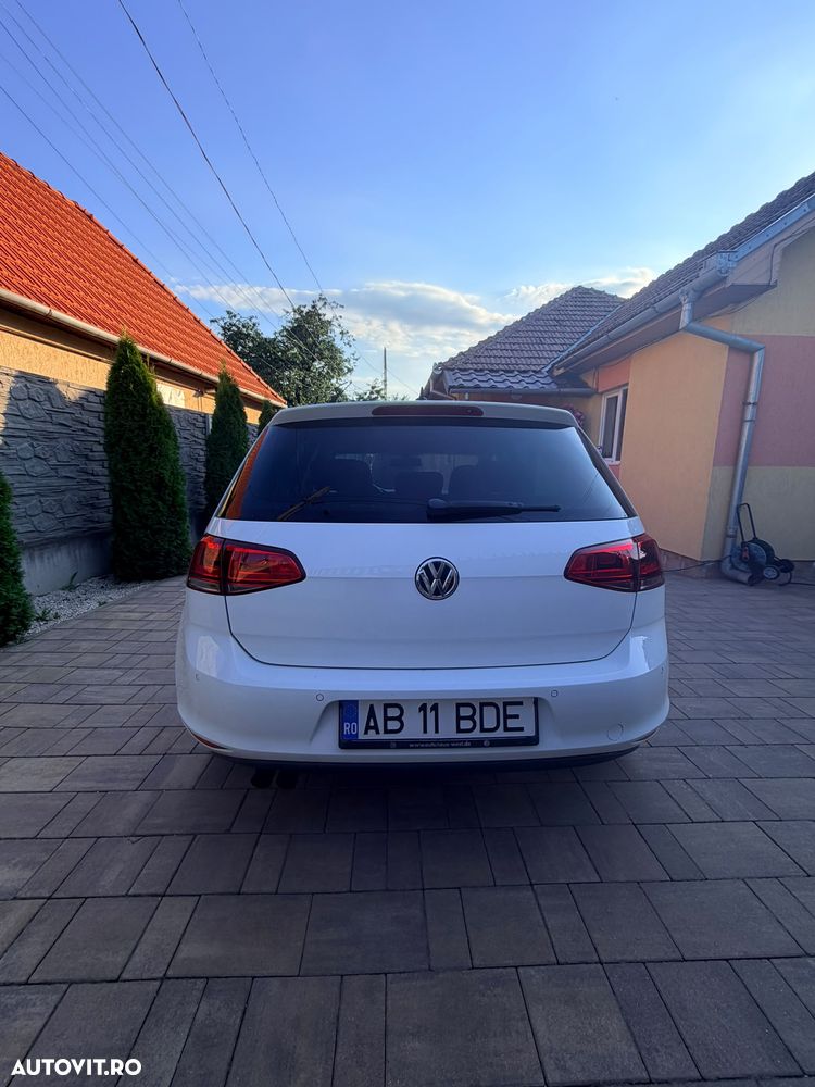 Volkswagen Golf - 5