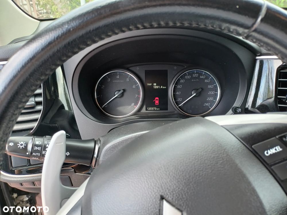 Mitsubishi Outlander 2.0 Intense + 4WD CVT - 3