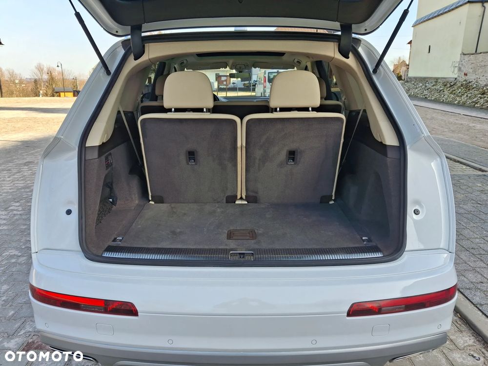 Audi Q7 - 32