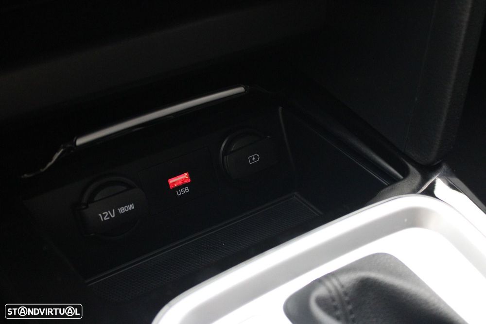Kia XCeed 1.6 GDi PHEV Drive — fotografia 27