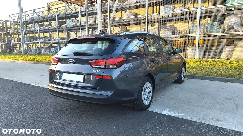 Hyundai i30 1.6 D Classic + DCT - 3