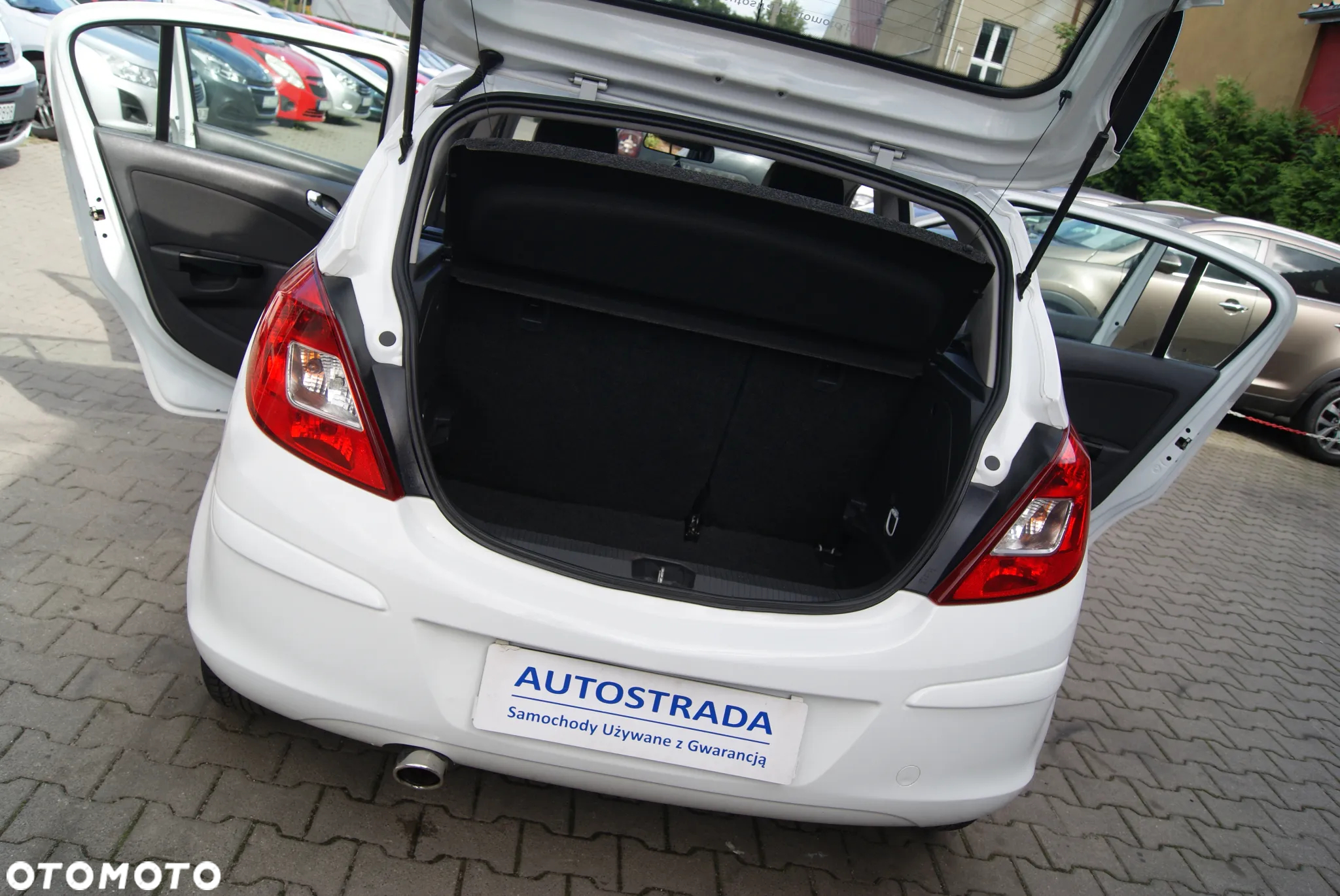 Opel Corsa 1.2 16V Essentia - 8