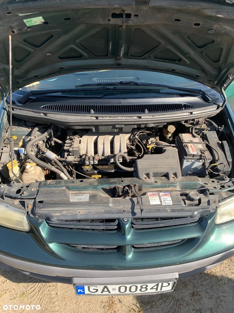 Chrysler Grand Voyager SE 3.3L - 10