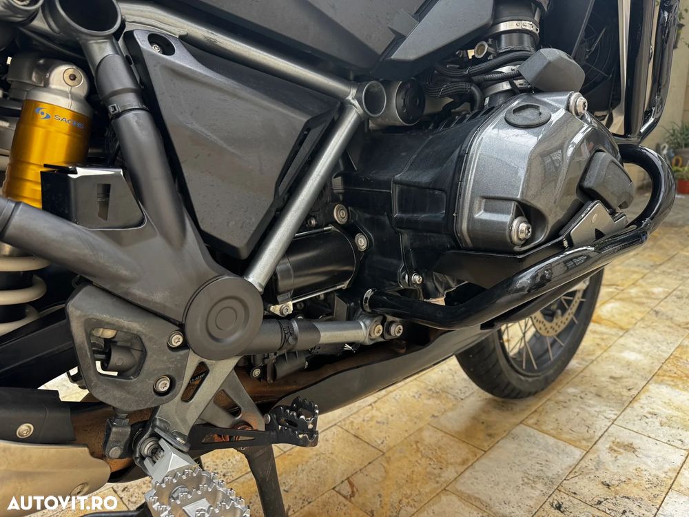 BMW R 1200GS Triple Black Special - 10