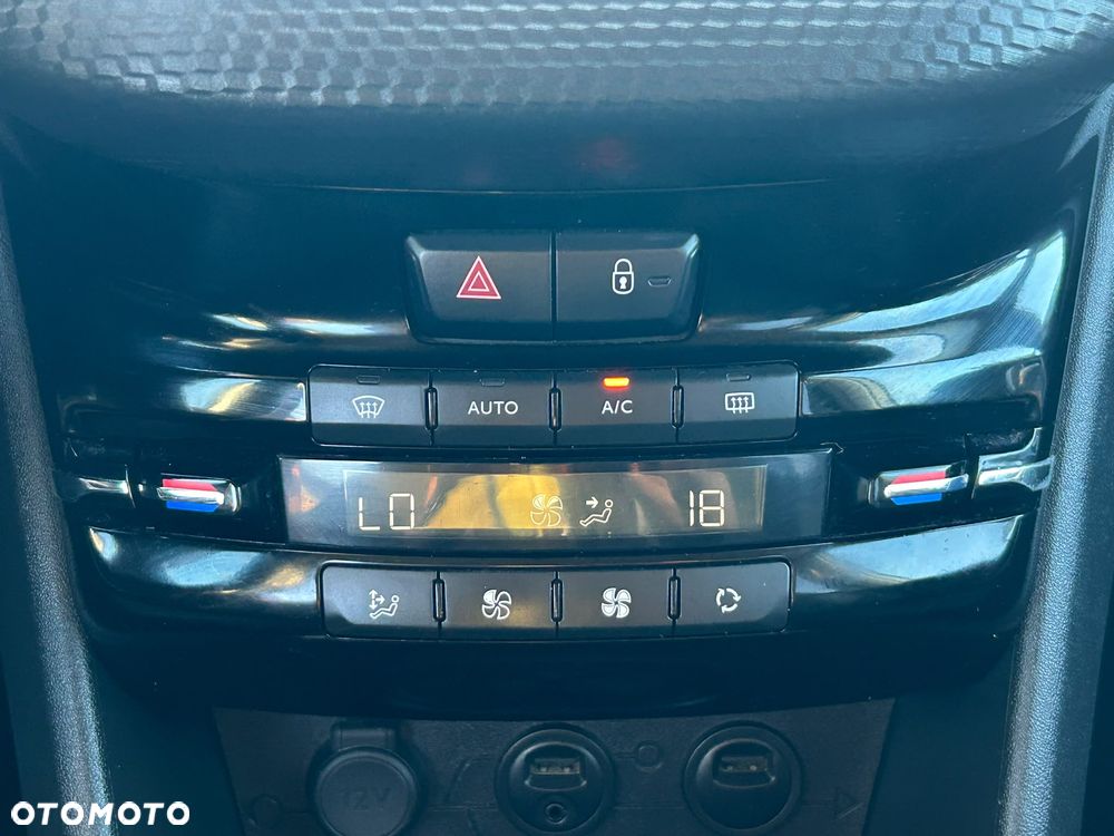 Peugeot 2008 e-HDi FAP 115 STOP & START Allure - 11