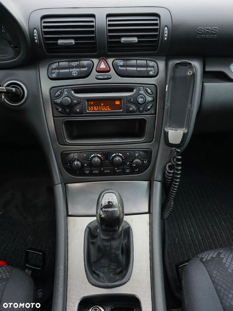 Mercedes-Benz Klasa C 180 Kompressor Avantgarde Sport Edition - 12