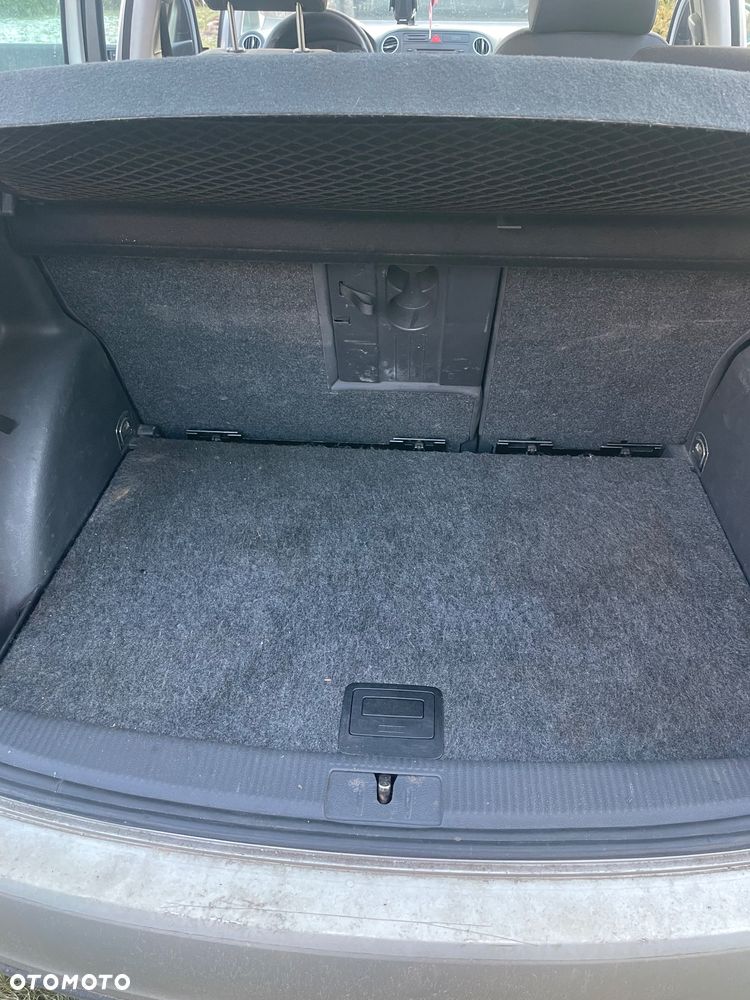 Volkswagen Golf Plus 1.6 Comfortline - 21