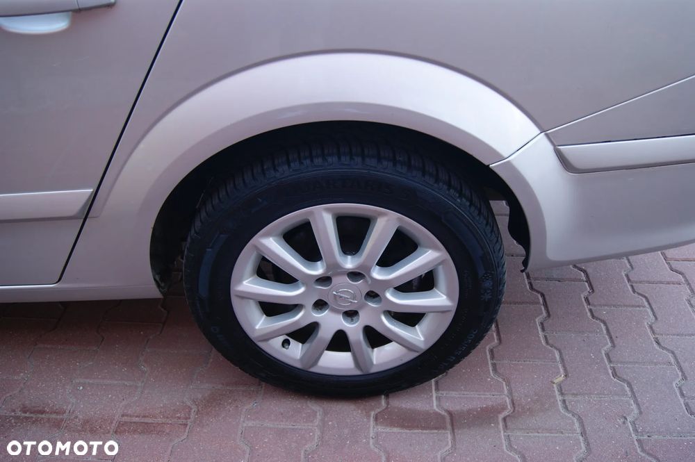 Opel Astra 1.9 CDTI Elegance - 34