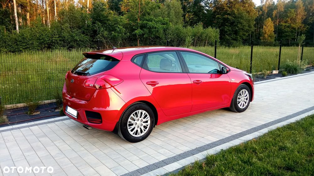 Kia Ceed - 13