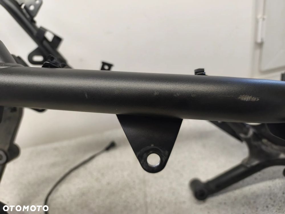 Rama z dokumentami Triumph Trident 660 2022 - 11