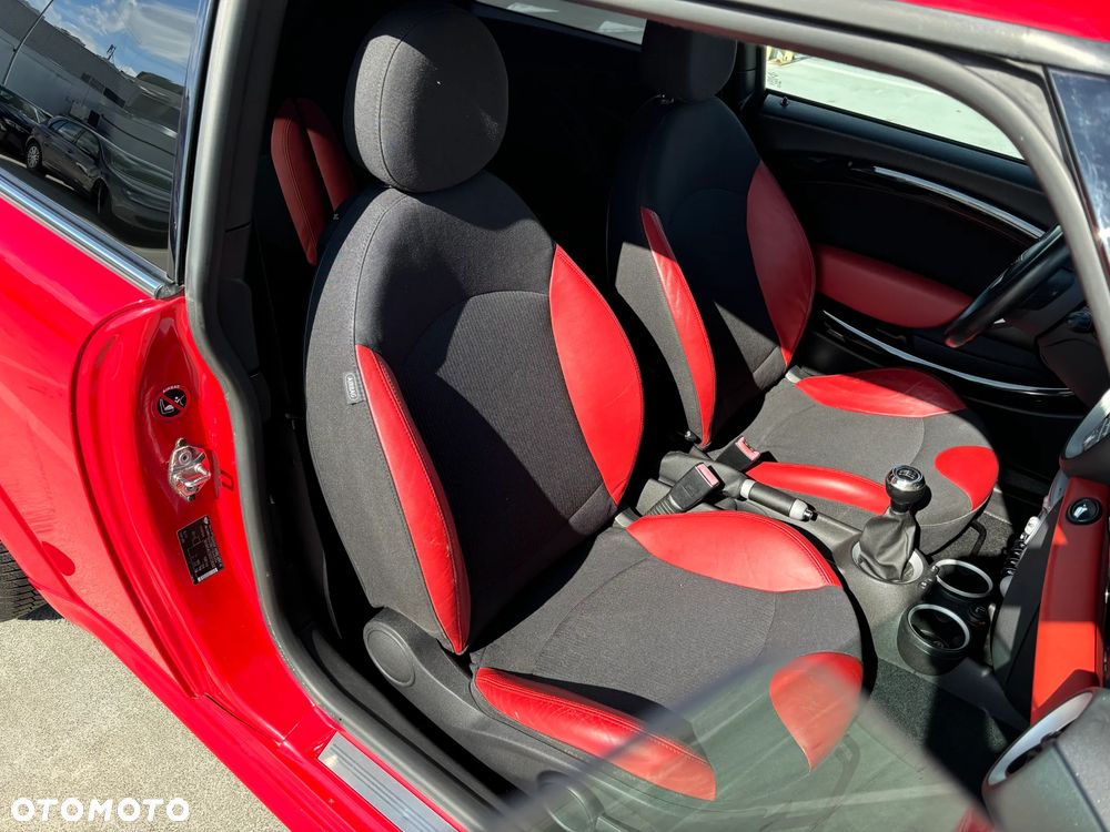 MINI Cooper S 50 Camden - 37
