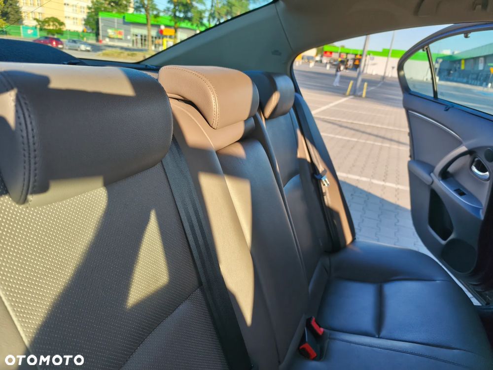 Toyota Avensis 2.0 Prestige MS - 29