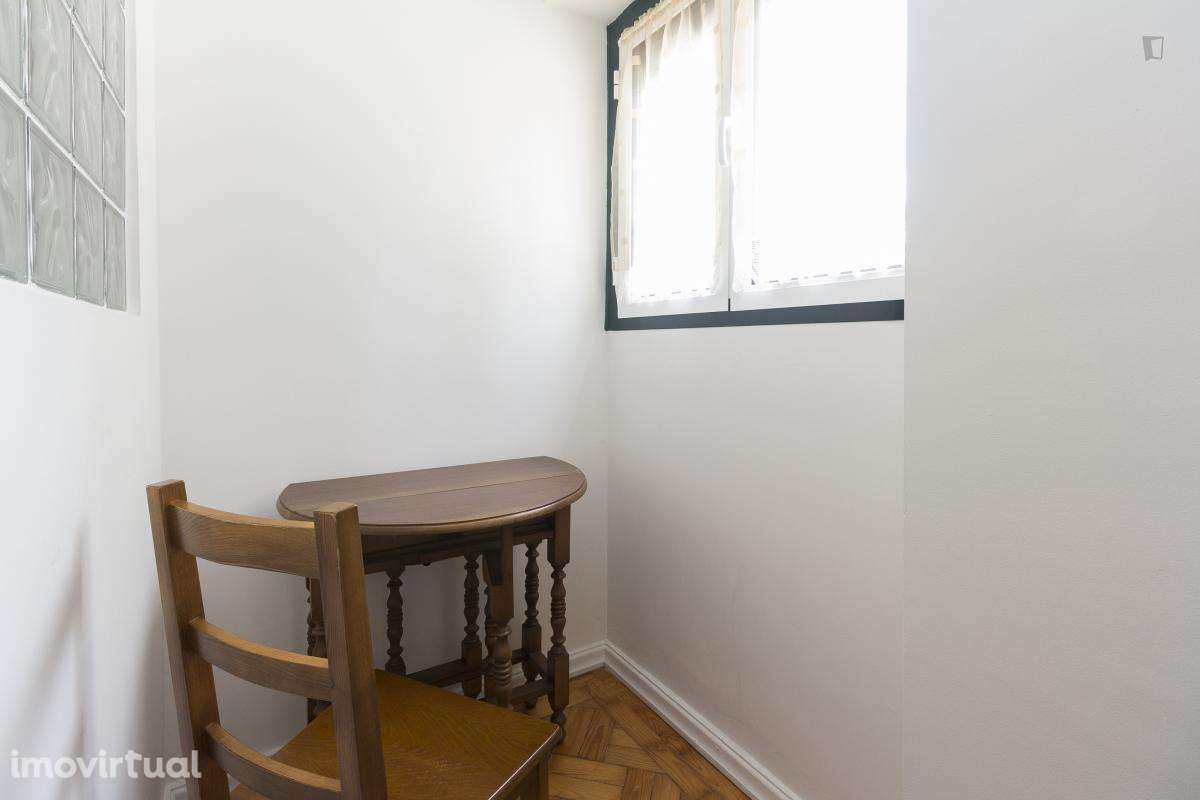 Quarto - localizado em Montes Claros Coimbra - Grande imagem: 5/12